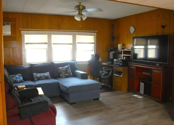 203 New Yorker Ave, Chelmsford, MA 01824
