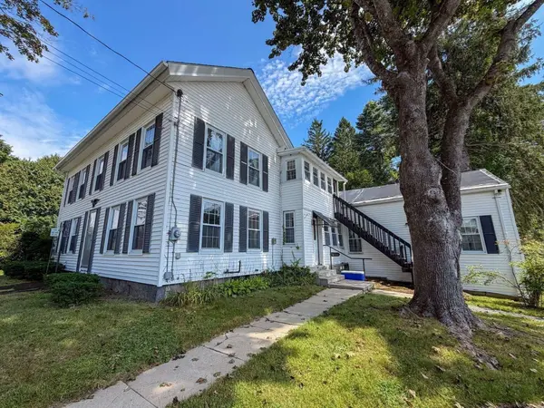 1386 Pleasant St, Athol, MA 01331