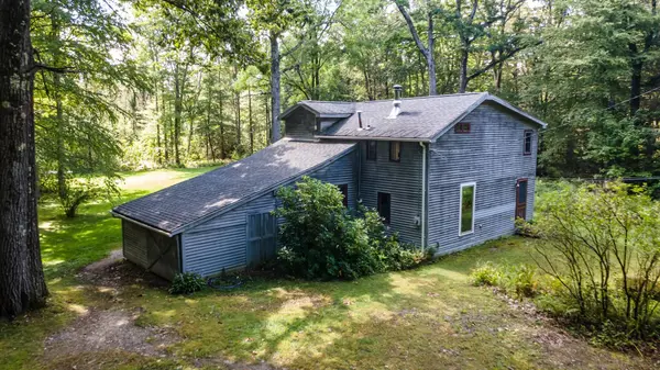 69 Lockes Village Rd, Wendell, MA 01379