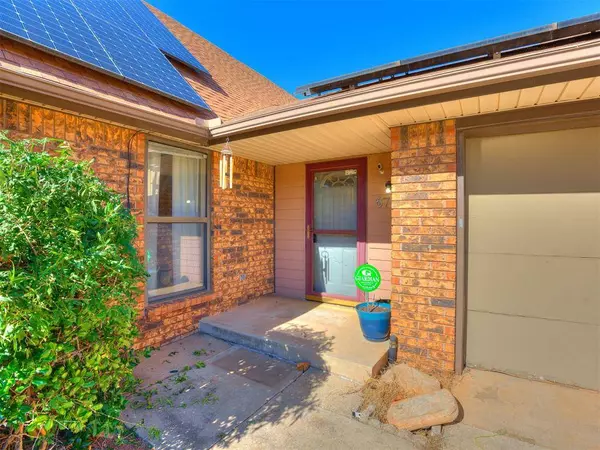 6721 Greenway DR, Oklahoma City, OK 73132