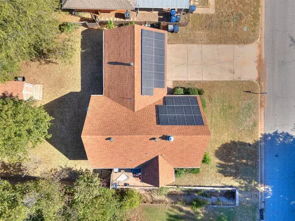 6721 Greenway DR, Oklahoma City, OK 73132