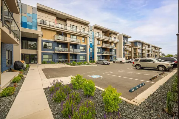 140 Jensen Ave W #212, Parksville, BC V9P 0H7