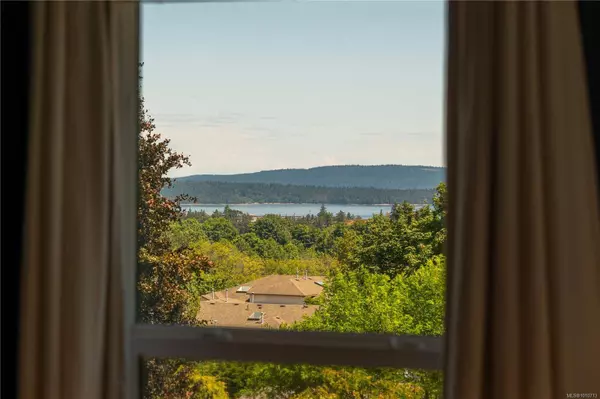 9603 Askew Creek Dr, Chemainus, BC V0R 1K3