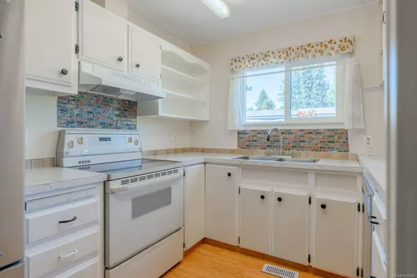 5150 Christie Rd #9, Ladysmith, BC V9G 1J2