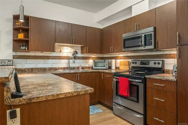 2111 Meredith Rd #104, Nanaimo, BC V9S 2N2