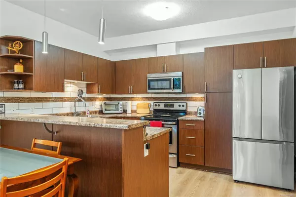 2111 Meredith Rd #104, Nanaimo, BC V9S 2N2