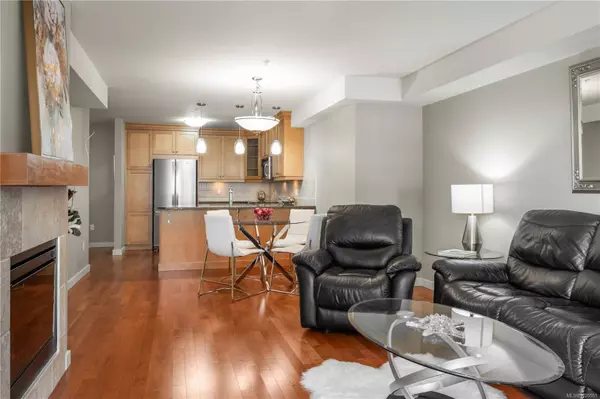 6728 Dickinson Rd #212, Nanaimo, BC V9T 1T3