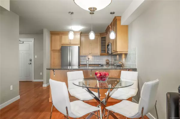 6728 Dickinson Rd #212, Nanaimo, BC V9T 1T3