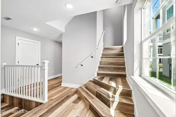 15 COMARES AVE, St. Augustine, FL 32080