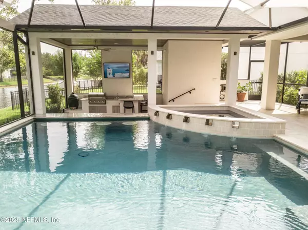 1012 EAGLE POINT DR, St. Augustine, FL 32092