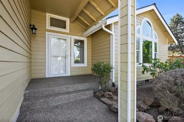 8011 89th AVE SW, Lakewood, WA 98498