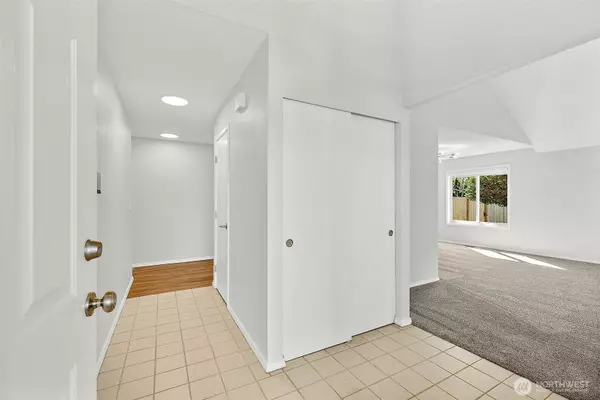 8011 89th AVE SW, Lakewood, WA 98498