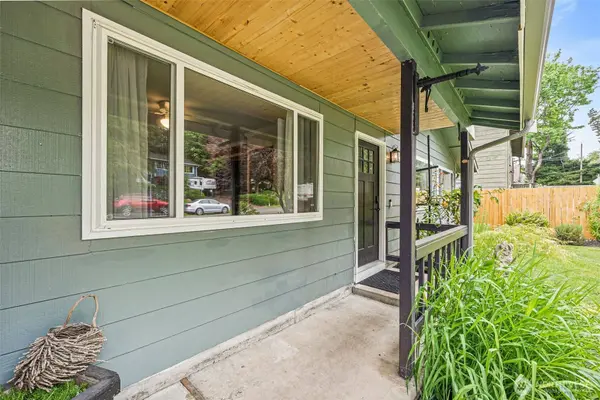 28717 15th AVE S, Federal Way, WA 98003