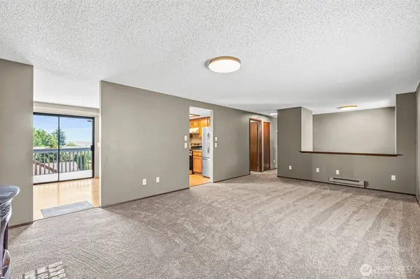 7391 E Grandview ST, Port Orchard, WA 98366