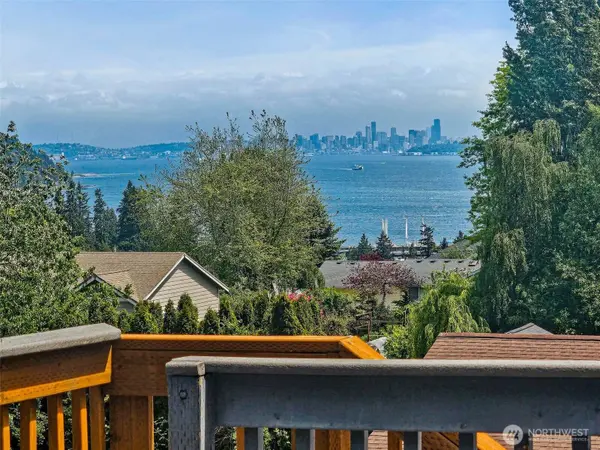 7391 E Grandview ST, Port Orchard, WA 98366