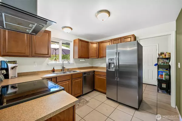 7734 Greenridge ST SW, Olympia, WA 98512