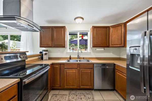 7734 Greenridge ST SW, Olympia, WA 98512