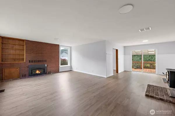 428 Coal Creek RD, Chehalis, WA 98532