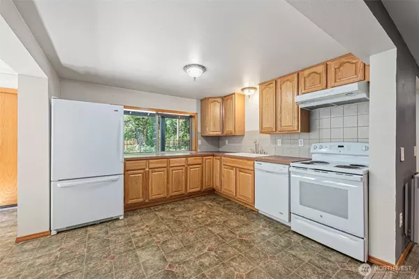 9712 Old Highway 99 SE, Olympia, WA 98501