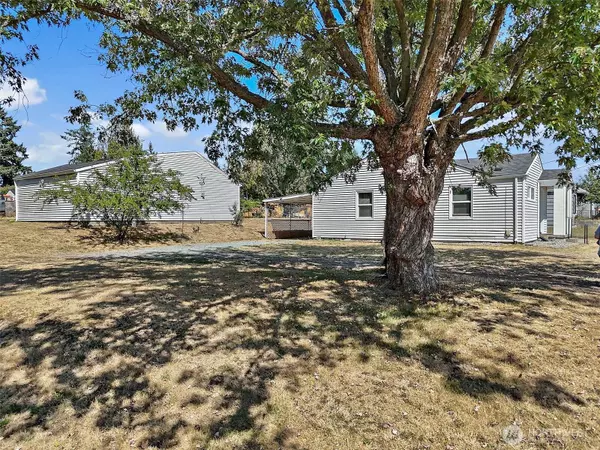 1221 111th ST S, Tacoma, WA 98444