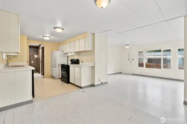 11427 SE 226th ST, Kent, WA 98031