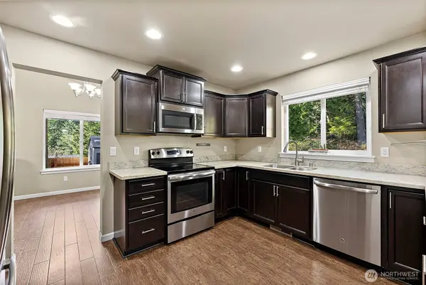 7103 E Chester RD, Port Orchard, WA 98366