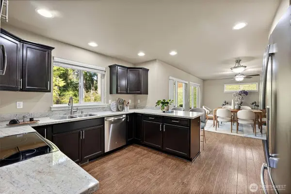 7103 E Chester RD, Port Orchard, WA 98366