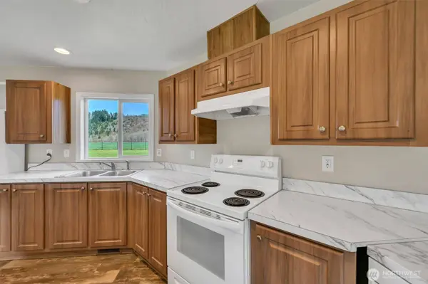 228 Mossyrock RD W, Mossyrock, WA 98564