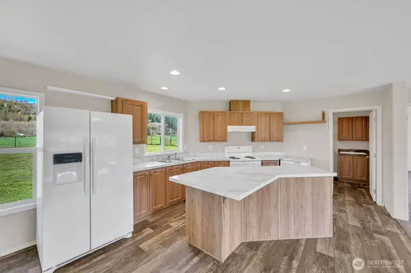 228 Mossyrock RD W, Mossyrock, WA 98564