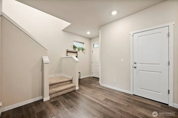 18418 107th AVE E, Puyallup, WA 98374