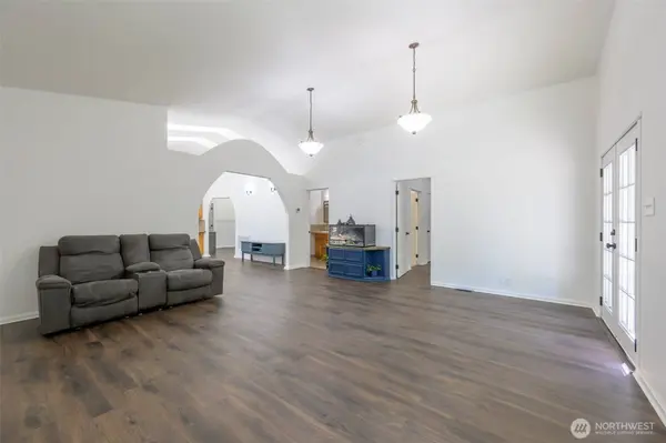 19290 E State Route 106, Belfair, WA 98528