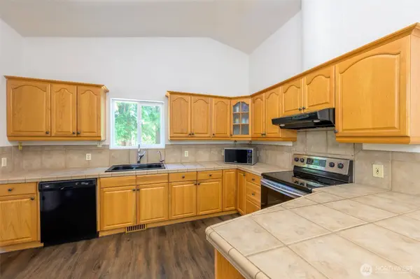 19290 E State Route 106, Belfair, WA 98528