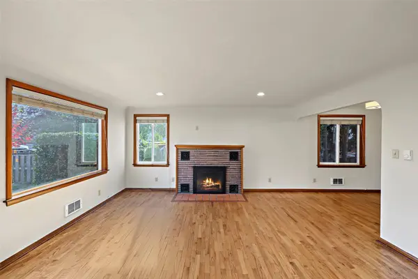 317 Williams AVE N, Renton, WA 98057