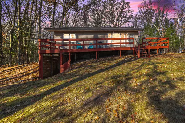 17764 Round Lake Road, Wellston, MI 49689