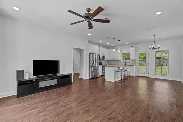 24 Little Pacific, Hattiesburg, MS 39402