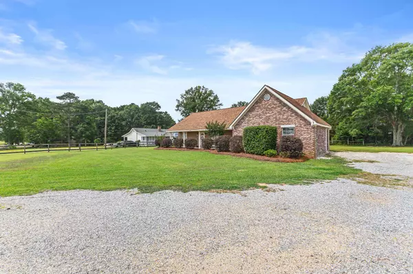 409 Coal Town Rd., Purvis, MS 39475