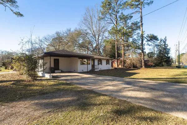 915 N Park Ave., Columbia, MS 39429