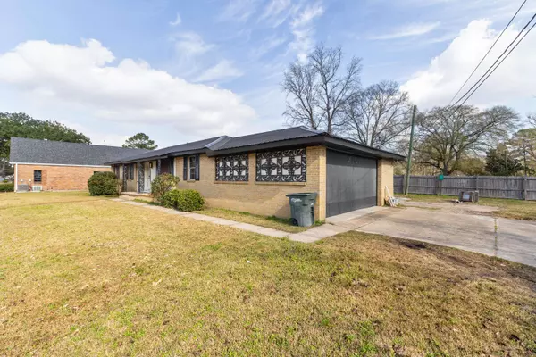 1116 West Ave., Columbia, MS 39429