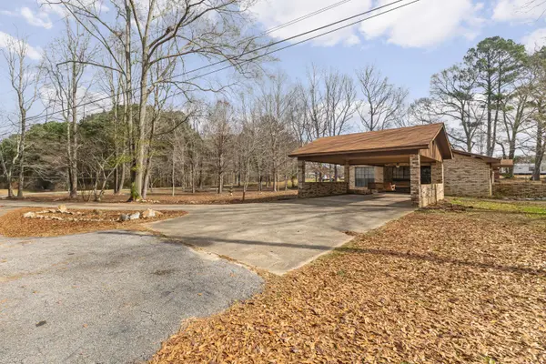 260 Crepe Myrtle Ln., Laurel, MS 39443