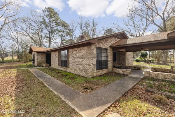 260 Crepe Myrtle Lane, Laurel, MS 39443