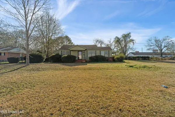 902 Court Street, Waynesboro, MS 39367