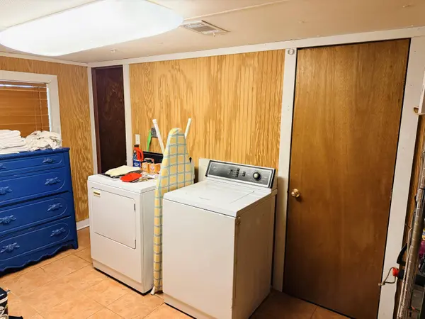 87 Russell Ln., Moselle, MS 39459