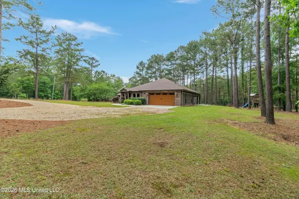 16 Victory Ranch, Petal, MS 39465