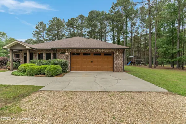 16 Victory Ranch, Petal, MS 39465