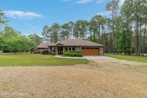 16 Victory Ranch, Petal, MS 39465
