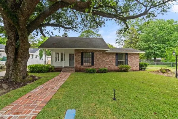 429 Mary St., Columbia, MS 39429