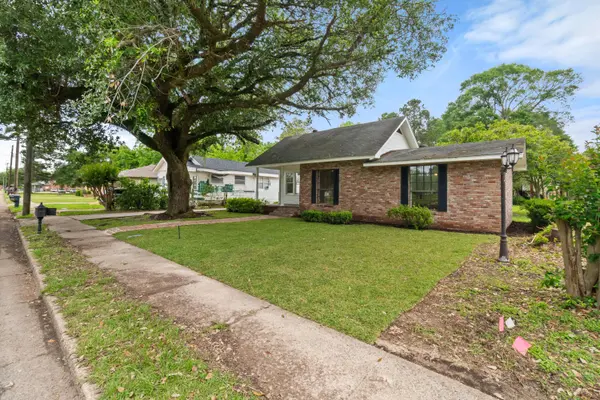 429 Mary St., Columbia, MS 39429
