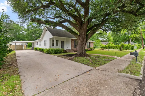429 Mary St., Columbia, MS 39429