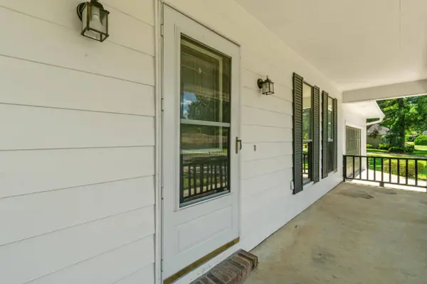 205 Sunset Dr., Petal, MS 39465