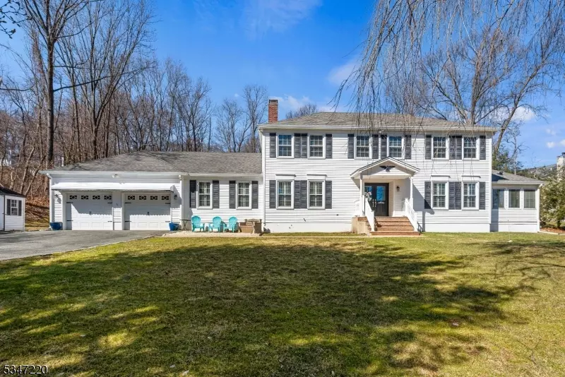 Flanders, NJ 07836-9168,19 Timberline Dr